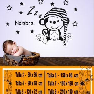 mono durmiendo bajo las estrellas